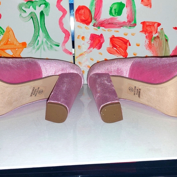 NOT JUST ANY PUMP Cotton Candy/Carnation Pink Sz 10 Block Heel Velveteen Velvet - Picture 3 of 9